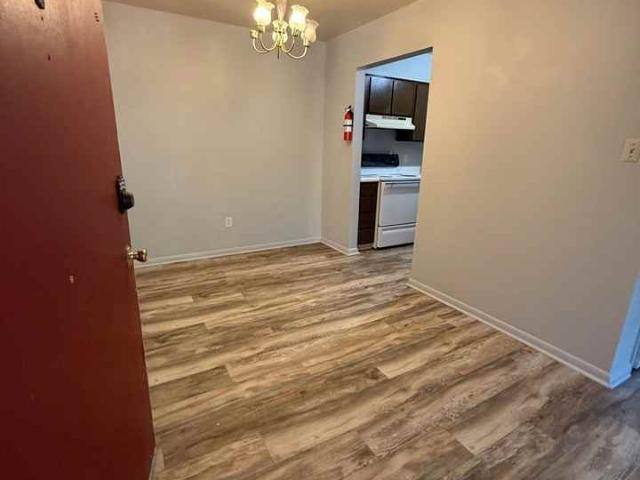 Colonial Apartments 2 Bedroom Apartment for Rent at 527 Highway 145 N, Aberdeen, MS 39730