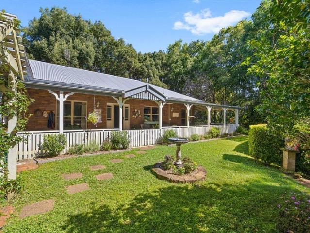 Colonial Charm on 4,000m² | Private Hinterland Retreat Moments to Kondalilla Falls
