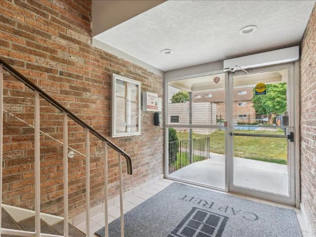 Colonial Court 4 1/2