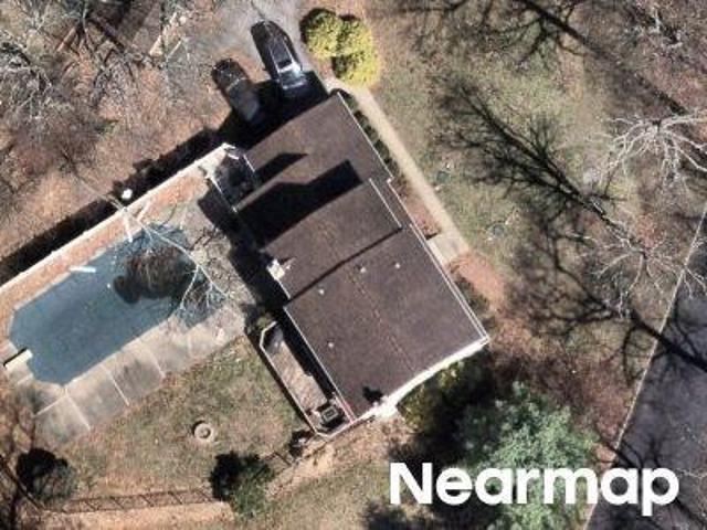Colonial Oaks Dr