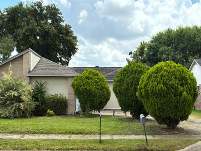 Colonial Ridge Dr
