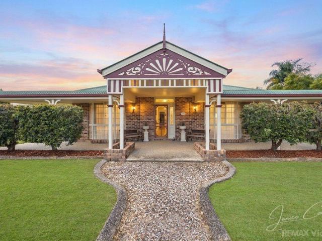 Colonial Style Family Home on 2 Acres Space, Character & Every Extra Included