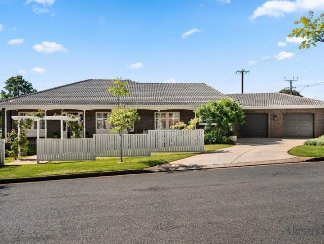 Colonial Style Family Home on a Generous 936sqm Corner Allotment