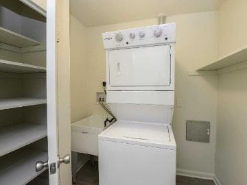 Colonials Apartment Homes 3 Bedroom Apartment for Rent at 836 Cooper Landing Rd, Cherry Hill, NJ 08002