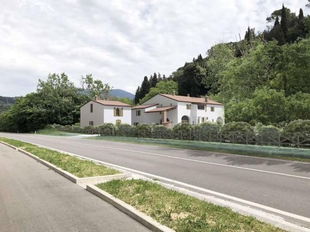 COLONICA in VENDITA a CALENZANO di 5 vani
