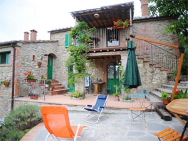 COLONICA in VENDITA a CAPOLONA di 22 vani