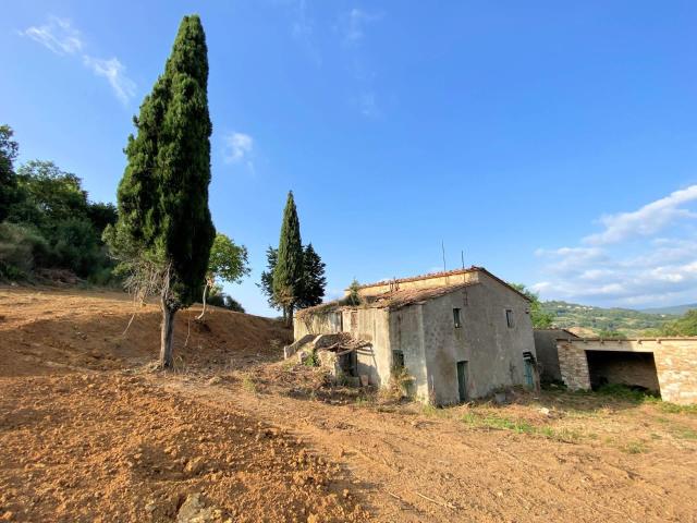 Colonica in pietra da ristrutturare con vista panoramica moz. 330m² Monteverdi Marittimo