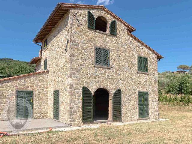 Colonica la Torretta 380m² Montanare
