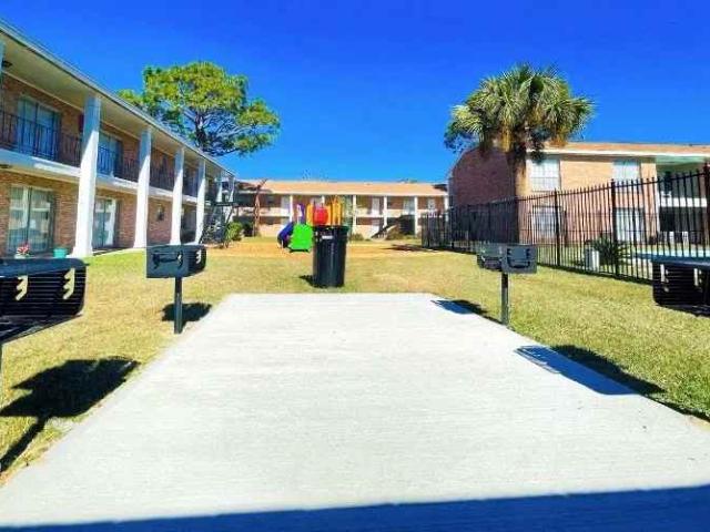 Colony House 2 Bedroom Apartment for Rent at 941 Pocahontas Dr, Fort Walton Beach, FL 32547