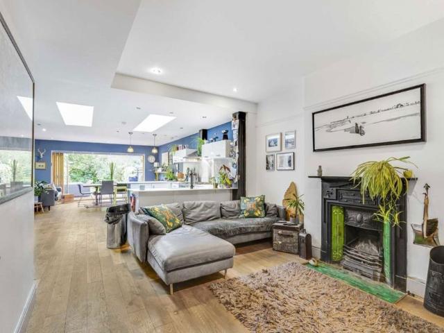 Copthall Gardens, TW1, London