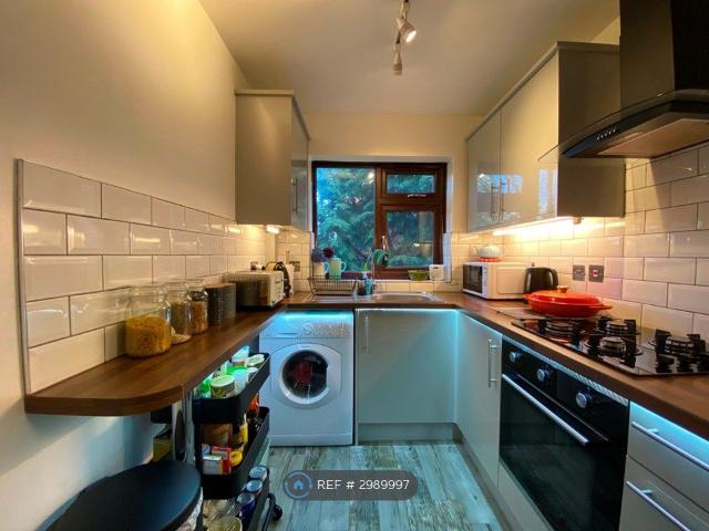 Copwood Close, London N12, 1 bed maisonette to rent, £1,500 pcm | PrimeLocation