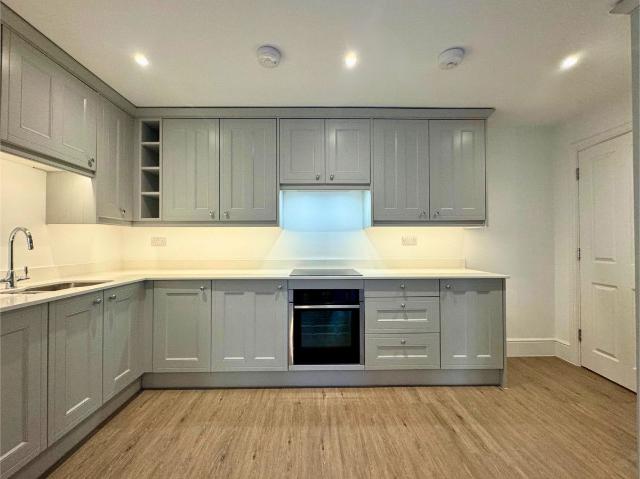 Copers Cope Road, Beckenham BR3, 1 bed flat to rent, £1,700 pcm | PrimeLocation