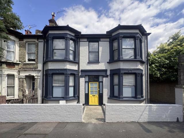 Copleston Road, East Dulwich SE15, 4 bed detached house to rent, £4,600 pcm | PrimeLocation
