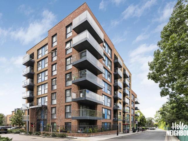 Copley Close, London, W7 2 bed apartment to rent £2,300 pcm £531 pw