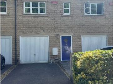 Copley Drive, Halifax HX3, 3 bed terraced house to rent, £1,100 pcm | PrimeLocation