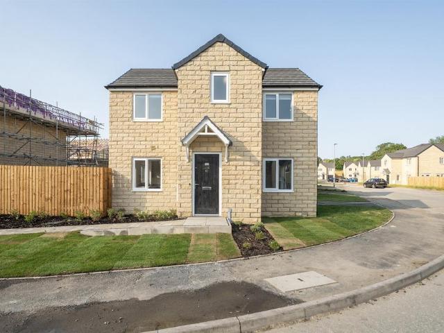 Copley Springs Road, East Bierley, BD4 3 bed detached house to rent £1,250 pcm £288 pw