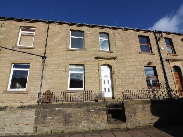 Copley Terrace, Copley, Halifax 4 bed terraced house to rent £1,025 pcm £237 pw