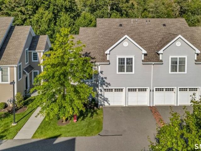 Copper Square Dr Unit,bethel, Home For Sale