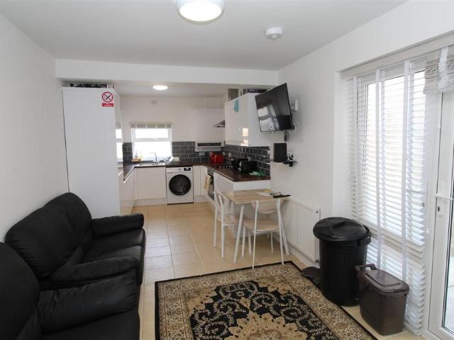 Copper Street, Cardiff CF24 4 bed house to rent £3,075 pcm £710 pw