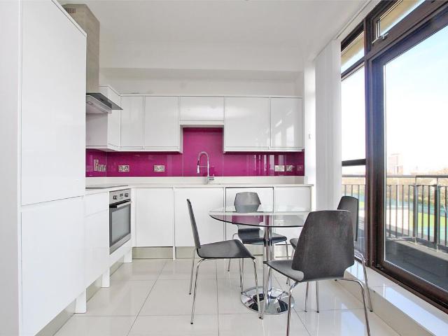 Copperfield Road, Mile End, London E3, 2 bed flat to rent, £2,500 pcm | PrimeLocation