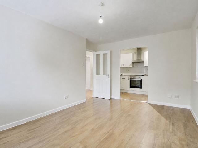 Copperfields, Basildon SS15, 1 bed flat to rent, £1,150 pcm | PrimeLocation