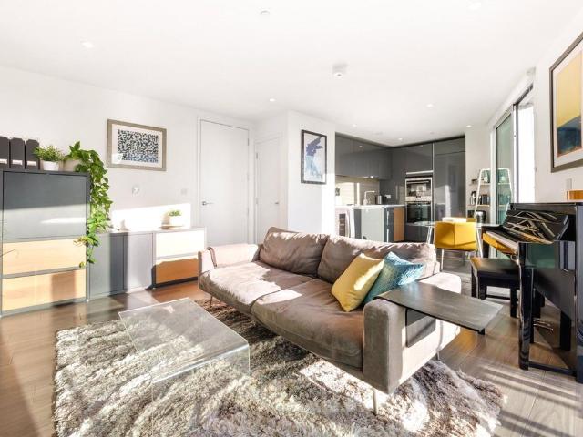 Copperlight Apartments, 16 Buckhold Road, London SW18, 2 bed flat to rent, £2,750 pcm | PrimeLocation