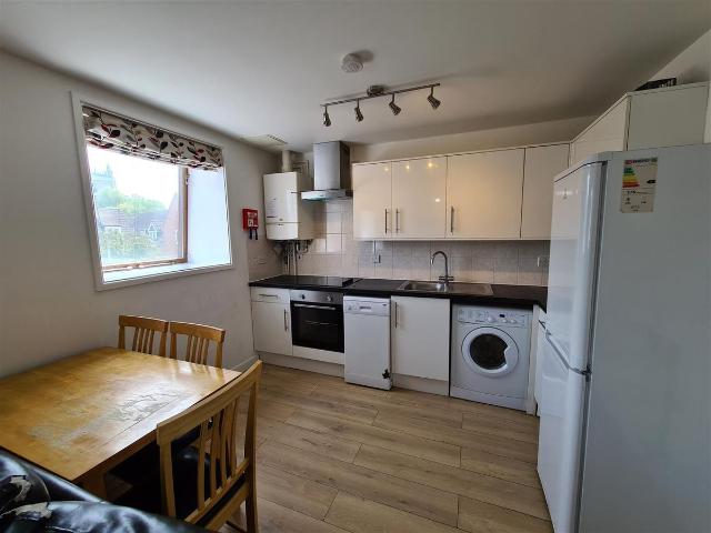 15 Coppers Court, Ferrars Road, Huntingdon PE29, 2 bed flat to rent, £1,200 pcm | PrimeLocation