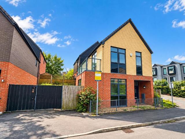 Coppersmith Road, Manchester, M4 3 bed semi detached house to rent £2,200 pcm £508 pw