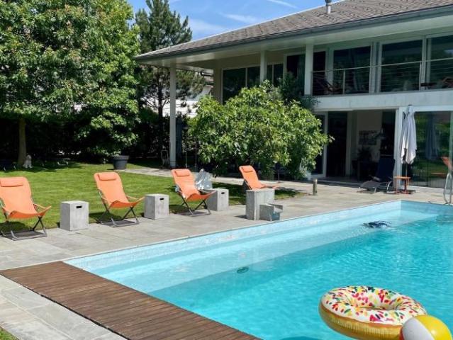 Coppet Magnifique Villa meublée de 11 pièces avec piscine