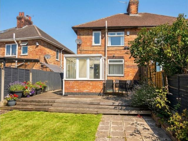 Coppice Road, Nottingham, NG5 3 bed semi detached house to rent £975 pcm £225 pw