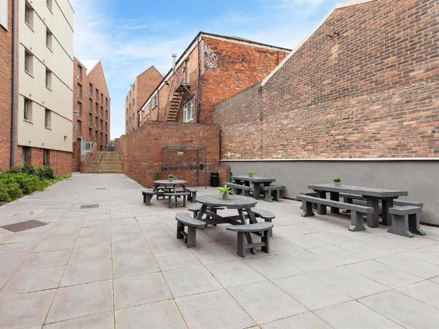 Coquet Street, Newcastle Upon Tyne NE1 Studio to rent £875 pcm £202 pw