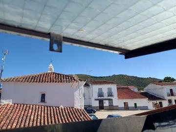 Coqueta casa en centro de Higuera de la Sierra