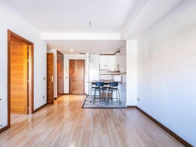 COQUETO APARTAMENTO EN LOS ARROYOS