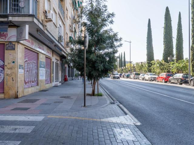 Coqueto Piso para entrar a vivir de 3 dormitorios y 2 baños junto a Parque Arabial!