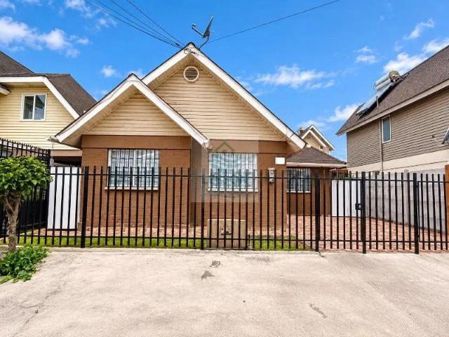 Coquimbo Casa En Arriendo 3d/2b Sector Residencial