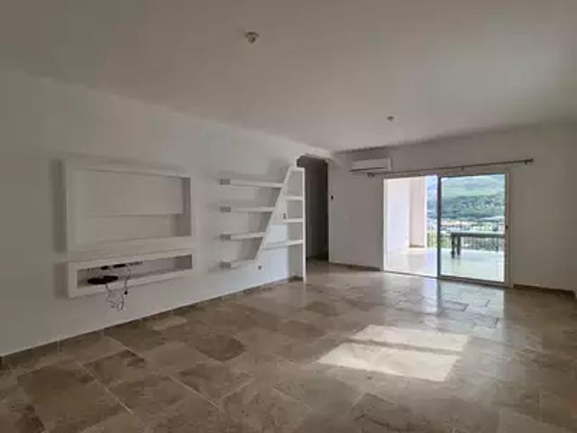 Corte 20250 Location appartement 5 pièces t5