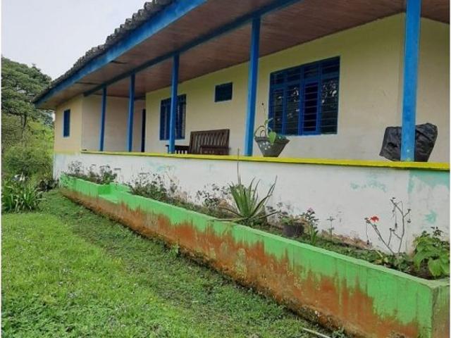 Cortijo de alto standing de 217600 m2 en venta Montenegro, Quindío Department