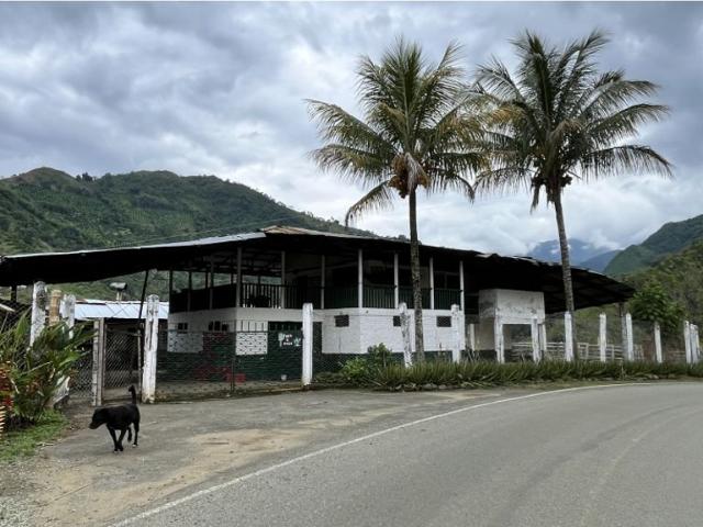 Cortijo de alto standing de 320000 m2 en venta Génova, Colombia