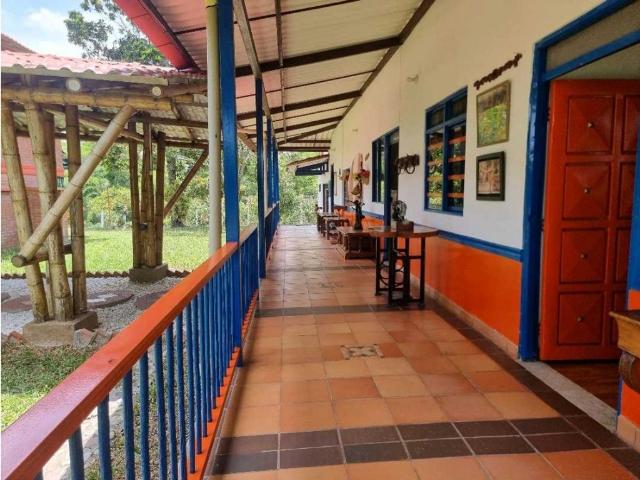 Cortijo de alto standing de 76800 m2 en venta Montenegro, Colombia