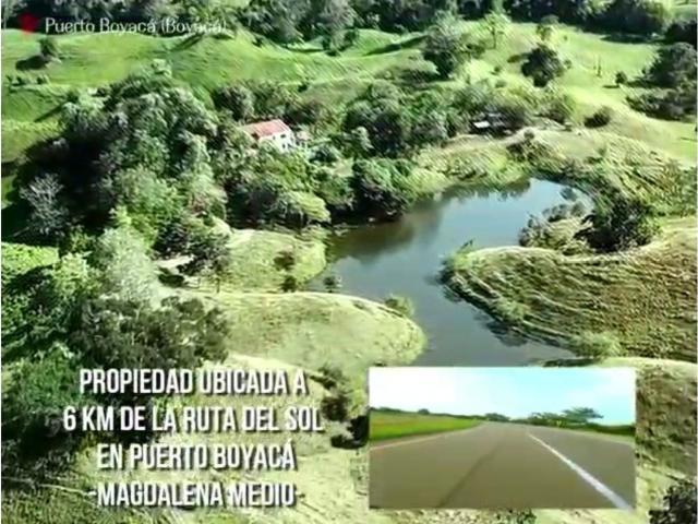 Cortijo de alto standing de 2600000 m2 en venta Puerto Boyacá, Colombia