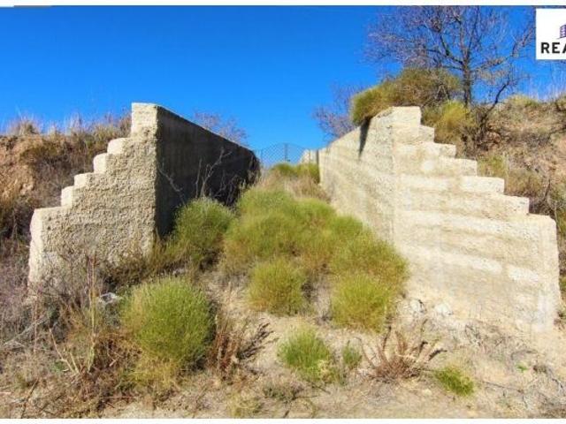 Cortijo en construcción junto a Bodega 4 Vientos