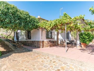 Cortijo en Venta en La Peza, Granada