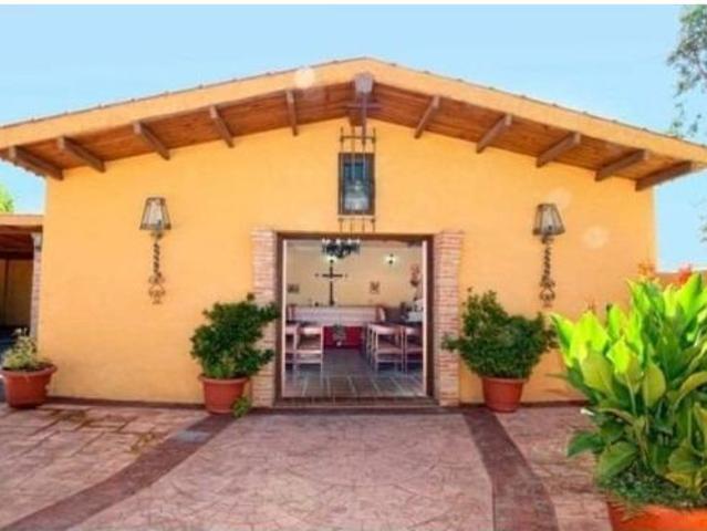 CORTIJO GRANDE EN LA COMUNIDAD DE MADRID