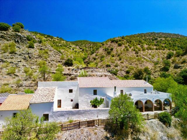 Cortijo Rural en Sierro