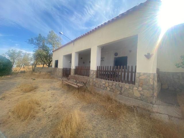 CORTIJO ZONA CHANATA INSTINCION