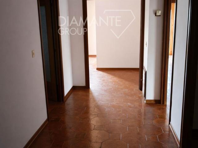 Cortona Ar: Terontola Appartamento al terzo ed ultimo pian. 130m² Cortona