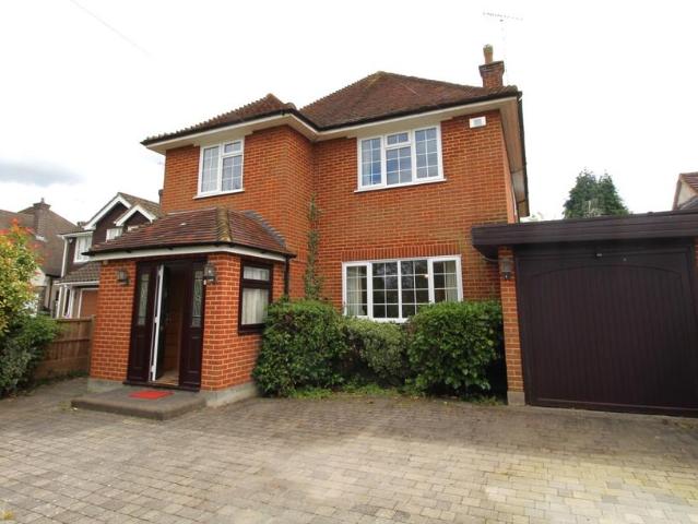 Cory Drive, Hutton, Brentwood, Essex. 4 bed detached house to rent £3,250 pcm £750 pw