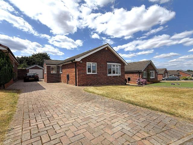 Coral Drive, Aughton, Sheffield S26, 3 bed bungalow to rent, £1,100 pcm | PrimeLocation