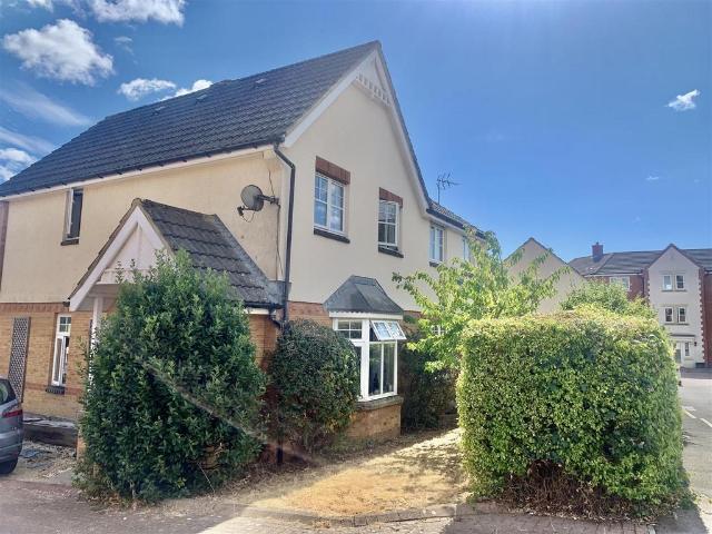 Corbin Road, Hilperton, Trowbridge 3 bed semi detached house to rent £1,300 pcm £300 pw