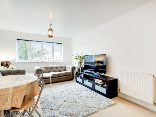 Corbins Lane, South Harrow HA2, 1 bed flat to rent, £1,500 pcm | PrimeLocation